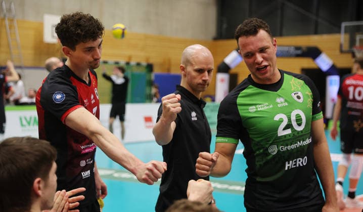 Ludwigsburg , Volleyball Bundesliga , Barock Volleys MTV Ludwigsburg vs SV Warnemünde , from left Tim Köpfli Coach Hasse Mattila Jeffrey Klok Ludwigsburg