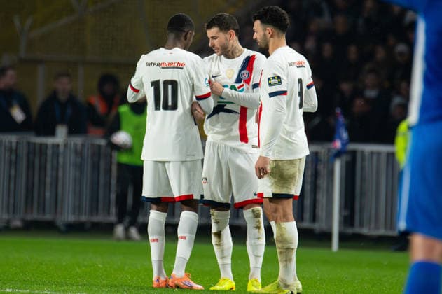 FOOTBALL : Vendee Fontenay Foot vs Paris Saint Germain PSG - Coupe de France - 32e de finale - 20 12 2025 Ousmane DembÃ lÃ (Paris SG), Lucas Hernandez (Paris SG), Goncalo Ramos (Paris SG) NantesFrance  Copyright: xEmilienxJousselinx