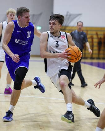 Basketball 2 RL Nord Eintracht Frankfurt BC Neu Isenburg 20 12 25, Wedel, Fabio Neu Isenburg , Heberer, Fabrice FFM ,