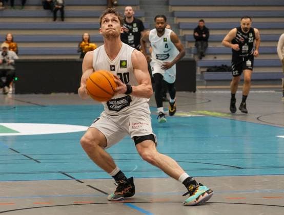 Basketball in Essen FOR EDITORIAL PURPOSES ONLY EDITORIAL USE ONLY p Marc William Friederici of the ETB Miners in the game against the Hertener Löwen The game of the 2 Basketball Bundesliga Pro B, ETB Miners against the Hertener Löwen, on 20 12 2025 ended 74 59 in the sports hall Am Hallo, Ernestinenstraße 57 Michael Gohl FUNKE Foto Services p Sport Deutschland Nordrhein Westfalen Essen Copyright MichaelxGohl Copyright: MichaelxGohl doc83sapg3d0zdgqey8tw0 ,EDITORIAL USE ONLY Copyright: MichaelxGohl