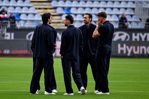 Pisa s pitch inspection prior the Serie A soccer match between Cagliari Calcio and Pisa at the Unipol Domus in Cagliari, Sardinia - Sunday, 21 december 2025. - Soccer  Copyright: xGianlucaxZuddas LaPressex