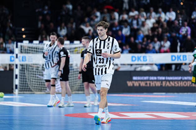 Rune Dahmke THW Kiel, 23 GER, THW Kiel vs TSV Hannover Burgdorf, Handball, 1 Bundesliga, Matchday 18, Season 2025 2026, 20 12 2025 GER, THW Kiel vs TSV Hannover Burgdorf, Handball, 1 Bundesliga, Matchday 18, Season 2025 2026, 20 12 2025 Kiel Copyright: xEibner-Pressefoto MarcelxvonxFehrnx EP_MFN