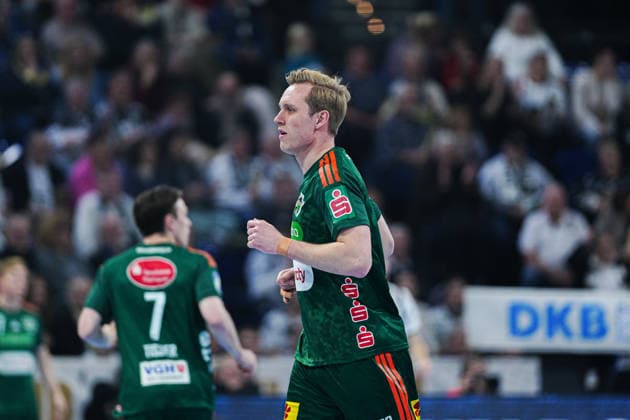 Marian Michalczik TSV Hannover Burgdorf, 22 GER, THW Kiel vs TSV Hannover Burgdorf, Handball, 1 Bundesliga, Matchday 18, Season 2025 2026, 20 12 2025 GER, THW Kiel vs TSV Hannover Burgdorf, Handball, 1 Bundesliga, Matchday 18, Season 2025 2026, 20 12 2025 Kiel Copyright: xEibner-Pressefoto MarcelxvonxFehrnx EP_MFN