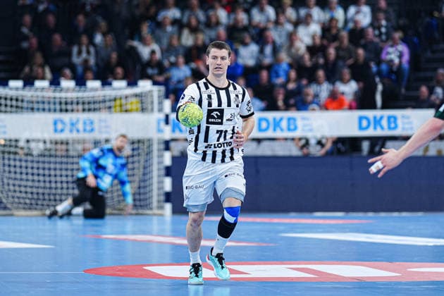 Elias Ellefsen a Skipagotu THW Kiel, 71 GER, THW Kiel vs TSV Hannover Burgdorf, Handball, 1 Bundesliga, Matchday 18, Season 2025 2026, 20 12 2025 GER, THW Kiel vs TSV Hannover Burgdorf, Handball, 1 Bundesliga, Matchday 18, Season 2025 2026, 20 12 2025 Kiel Copyright: xEibner-Pressefoto MarcelxvonxFehrnx EP_MFN