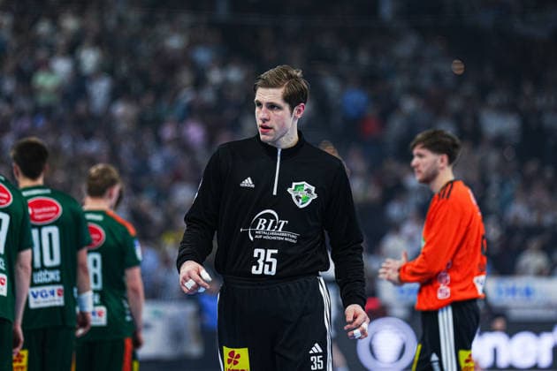 Joel Birlehm TSV Hannover Burgdorf, 35 GER, THW Kiel vs TSV Hannover Burgdorf, Handball, 1 Bundesliga, Matchday 18, Season 2025 2026, 20 12 2025 GER, THW Kiel vs TSV Hannover Burgdorf, Handball, 1 Bundesliga, Matchday 18, Season 2025 2026, 20 12 2025 Kiel Copyright: xEibner-Pressefoto MarcelxvonxFehrnx EP_MFN