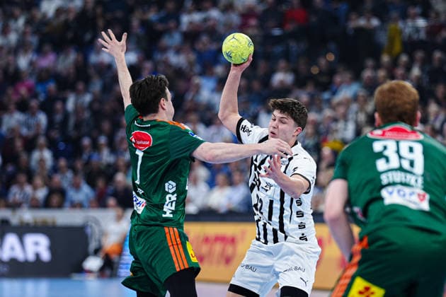 Leif Tissiert TSV Hannover Burgdorf, 07 , Rasmus Ankermann THW Kiel, 22 GER, THW Kiel vs TSV Hannover Burgdorf, Handball, 1 Bundesliga, Matchday 18, Season 2025 2026, 20 12 2025 GER, THW Kiel vs TSV Hannover Burgdorf, Handball, 1 Bundesliga, Matchday 18, Season 2025 2026, 20 12 2025 Kiel Copyright: xEibner-Pressefoto MarcelxvonxFehrnx EP_MFN