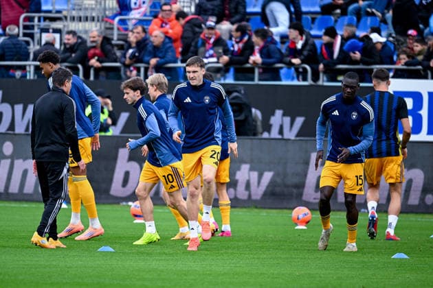 Pisa s warm up prior the Serie A soccer match between Cagliari Calcio and Pisa at the Unipol Domus in Cagliari, Sardinia - Sunday, 21 december 2025. - Soccer  Copyright: xGianlucaxZuddas LaPressex