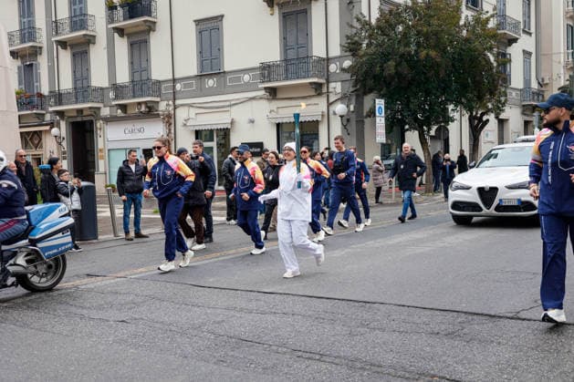 News - The passage of the Olympic flame in Cosenza during the passage of the Olympic flame in Cosenza - Italy Cosenza Cosenza Italy Copyright: xFrancescoxFarinax xLiveMediax LPN_2203340