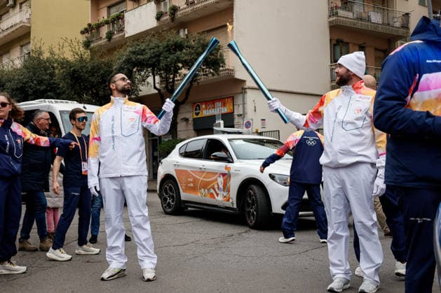 News - The passage of the Olympic flame in Cosenza during the passage of the Olympic flame in Cosenza - Italy Cosenza Cosenza Italy Copyright: xFrancescoxFarinax xLiveMediax LPN_2203348