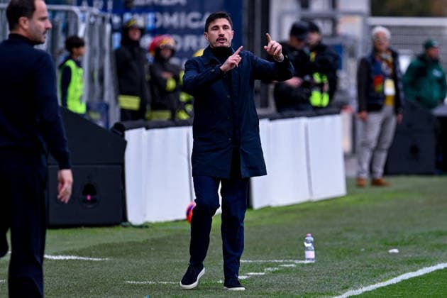 Cagliari s coach Fabio Pisacane during the Serie A soccer match between Cagliari Calcio and Pisa at the Unipol Domus in Cagliari, Sardinia - Sunday, 21 december 2025. - Soccer  Copyright: xGianlucaxZuddas LaPressex