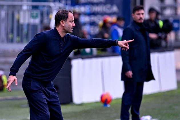 Pisa s coach Alberto Gilardino during the Serie A soccer match between Cagliari Calcio and Pisa at the Unipol Domus in Cagliari, Sardinia - Sunday, 21 december 2025. - Soccer  Copyright: xGianlucaxZuddas LaPressex