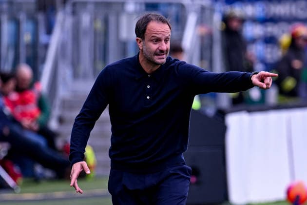 Pisa s coach Alberto Gilardino during the Serie A soccer match between Cagliari Calcio and Pisa at the Unipol Domus in Cagliari, Sardinia - Sunday, 21 december 2025. - Soccer  Copyright: xGianlucaxZuddas LaPressex