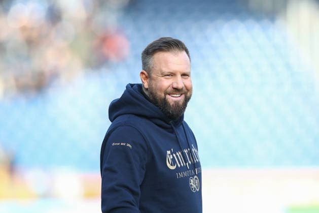 21 12 2025, xtgx, Fußball 2 Bundesliga, Eintracht Braunschweig FC Schalke 04 v l Heiner Backhaus Braunschweig, Trainer Portrait, Portraet, Einzelbild DFL DFB REGULATIONS PROHIBIT ANY USE OF PHOTOGRAPHS as IMAGE SEQUENCES and or QUASI VIDEO Braunschweig