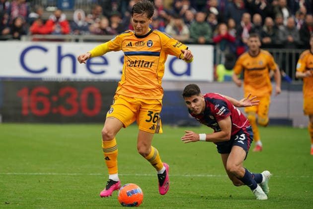 Cagliari Calcio v Pisa SC - Serie A Gabriele Piccinini of Pisa SC plays during the Serie A TIM match between Cagliari Calcio and Pisa SC in Italy on December 21, 2025. Cagliari Italy  Copyright: xAlessandroxToccox originalFilename:alessandro-cagliari251221_npcMB.jpg