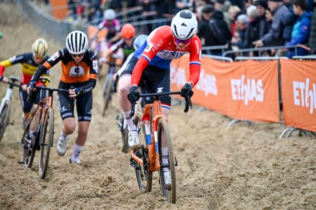 UCI Cyclocross World Cup 2025-2026 Koksijde KOKSIJDE, BELGIUM - DECEMBER 21 : Pieterse Puck of Fenix-Deceuninck in action during the 6th leg of the Koksijde UCI Cyclocross World Cup 2025-2026 a cyclocross race for Women Elite on December 21, 2025 in Koksijde, Belgium, 21 12 2025 ( Koksijde Belgium  Copyright: xNicoxVereeckenx