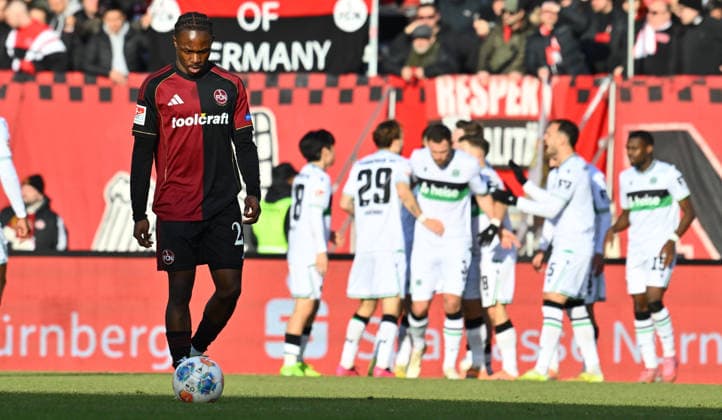 21 12 2025 Soccer season 2025 2026 2 Soccer Bundesliga 17 Matchday 1 FC Nürnberg FCN Club Hannover 96 H96 Sportfoto Zink xwoxzix DFL regulations prohibit any use of photographs as image sequences and or quasi video only for editorial use Mohamed Ali Zoma 23, 1 FC Nürnberg FCN disappointed disappointment behind goal celebration jubilation joy after goal goal shot to 0 1 by Benjamin Källman 9, Hannover 96 H96