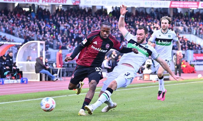 21 12 2025 Soccer Season 2025 2026 2 Soccer Bundesliga 17 Matchday 1 FC Nürnberg FCN Club Hannover 96 H96 Sportfoto Zink xwoxzix DFL regulations prohibit any use of photographs as image sequences and or quasi video only for editorial use Mohamed Ali Zoma 23, 1 FC Nürnberg FCN Boris Tomiak 3, Hannover 96 H96