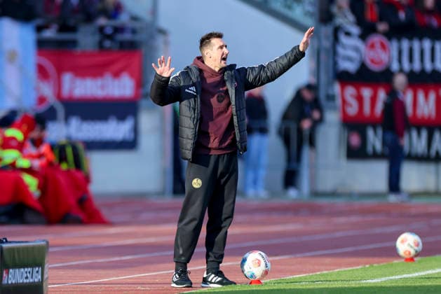Coach Miroslav Klose 1 FC Nuernberg gestures, 2 Bundesliga, 1 FC Nuremberg v Hannover 96, Max Morlock Stadion on December 21, 2025 in Nuremberg, Germany Photo by Marco Steinbrenner DeFodi Images Coach Miroslav Klose 1 FC Nuernberg gestures, 2 Bundesliga, 1 FC Nuremberg v Hannover 96, Max Morlock Stadion, December 21, 2025 in Nuremberg, Germany Photo by Marco Steinbrenner DeFodi Images