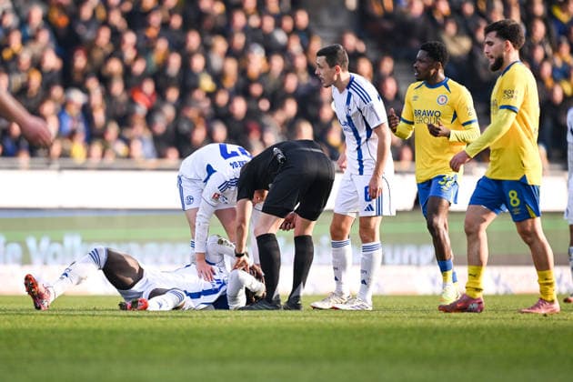 21 12 2025, Football, 2 Bundesliga, Season 2025 2026, Matchday 17, Eintracht Braunschweig FC Schalke 04, Christian Gomis FC Schalke 04 xRHR PHOTO YYx Copyright: KROEGER RHR-FOTOx RHR-FOTO YY