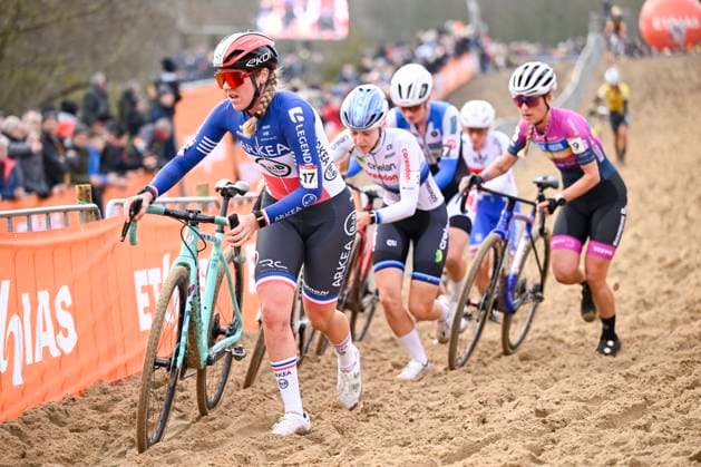 UCI Cyclocross World Cup 2025-2026 Koksijde KOKSIJDE, BELGIUM - DECEMBER 21 : Fouquenet Amandine of Arkea - B&B Hotels Women in action during the 6th leg of the Koksijde UCI Cyclocross World Cup 2025-2026 a cyclocross race for Women Elite on December 21, 2025 in Koksijde, Belgium, 21 12 2025 ( Koksijde Belgium  Copyright: xNicoxVereeckenx