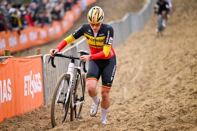 UCI Cyclocross World Cup 2025-2026 Koksijde KOKSIJDE, BELGIUM - DECEMBER 21 : Norbert Riberolle Marion (BEL) of Crelan - Corendon in action during the 6th leg of the Koksijde UCI Cyclocross World Cup 2025-2026 a cyclocross race for Women Elite on December 21, 2025 in Koksijde, Belgium, 21 12 2025 ( Koksijde Belgium  Copyright: xNicoxVereeckenx