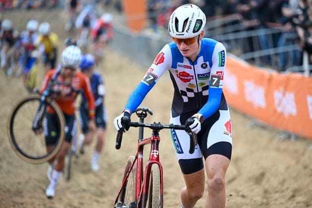 UCI Cyclocross World Cup 2025-2026 Koksijde KOKSIJDE, BELGIUM - DECEMBER 21 : Bentveld Leonie of Pauwels Sauzen - Altez Industriebouw Cycling Team in action during the 6th leg of the Koksijde UCI Cyclocross World Cup 2025-2026 a cyclocross race for Women Elite on December 21, 2025 in Koksijde, Belgium, 21 12 2025 ( Koksijde Belgium  Copyright: xNicoxVereeckenx