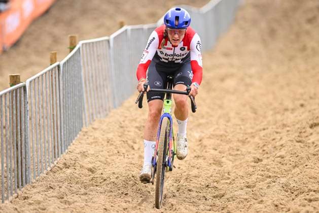UCI Cyclocross World Cup 2025-2026 Koksijde KOKSIJDE, BELGIUM - DECEMBER 21 : Brand Lucinda (NED) of Baloise Glowi Lions in action during the 6th leg of the Koksijde UCI Cyclocross World Cup 2025-2026 a cyclocross race for Women Elite on December 21, 2025 in Koksijde, Belgium, 21 12 2025 ( Koksijde Belgium  Copyright: xNicoxVereeckenx
