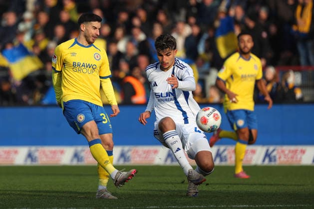 Braunschweig vs Schalke 04, 2 BL Braunschweig, 21 12 2025, FOOTBALL Eintracht Braunschweig vs FC Schalke 04, 2 BL, Season 2025 26 Robin Heußer Eintracht Braunschweig , Mertcan Ayhan FC Schalke 04 Braunschweig