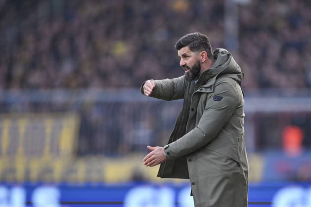 21 12 2025, Football, 2 Bundesliga, Season 2025 2026, Matchday 17, Eintracht Braunschweig FC Schalke 04, Coach Miron Muslic FC Schalke 04 xRHR PHOTO YYx Copyright: KROEGER RHR-FOTOx RHR-FOTO YY