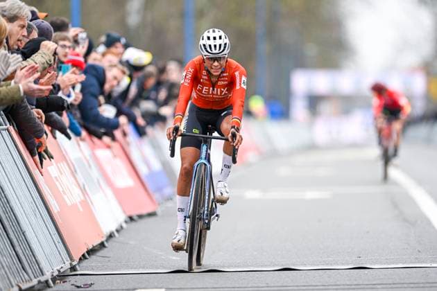 UCI Cyclocross World Cup 2025-2026 Koksijde KOKSIJDE, BELGIUM - DECEMBER 21 : Alvarado Ceylin Del Carmen (NED) of Alpecin-Deceuninck at the finish line, third place during the 6th leg of the Koksijde UCI Cyclocross World Cup 2025-2026 a cyclocross race for Women Elite on December 21, 2025 in Koksijde, Belgium, 21 12 2025 ( Koksijde Belgium  Copyright: xNicoxVereeckenx