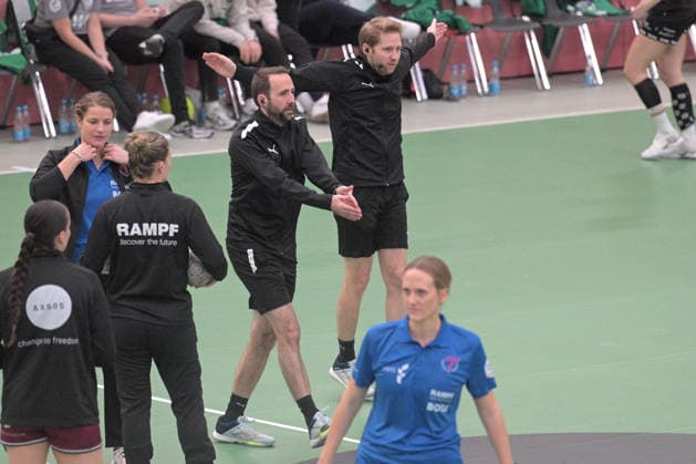 the referees of the match Jan and Manuel Lier TusSies Metzingen vs VfL Oldenburg, handball, Alsco HBF, 11 league matchday, season 2025 2026, 21 12 2025 TusSies Metzingen vs VfL Oldenburg, handball, Alsco HBF, 11 league matchday, season 2025 2026, 21 12 2025 Tuebingen Copyright: xEibner-Pressefoto TobiasxBaurx EP_TBR