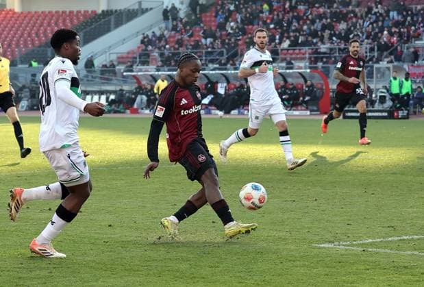 21 12 2025 Soccer Season 2025 2026 2 Soccer Bundesliga 17 Matchday 1 FC Nürnberg FCN Club Hannover 96 H96 Sportfoto Zink DaMa xdaxmax DFL regulations prohibit any use of photographs as image sequences and or quasi video only for editorial use Goal Goal Shot to 2 1 Goalscorer Mohamed Ali Zoma 23, 1 FC Nürnberg FCN vs Nahuel Noll 1, Hannover 96 H96