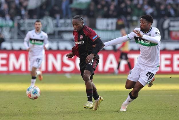 21 12 2025 Soccer Season 2025 2026 2 Soccer Bundesliga 17 Matchday 1 FC Nürnberg FCN Club Hannover 96 H96 Sportfoto Zink DaMa xdaxmax DFL regulations prohibit any use of photographs as image sequences and or quasi video only for editorial use Mohamed Ali Zoma 23, 1 FC Nürnberg FCN Ime Okon 20, Hannover 96 H96