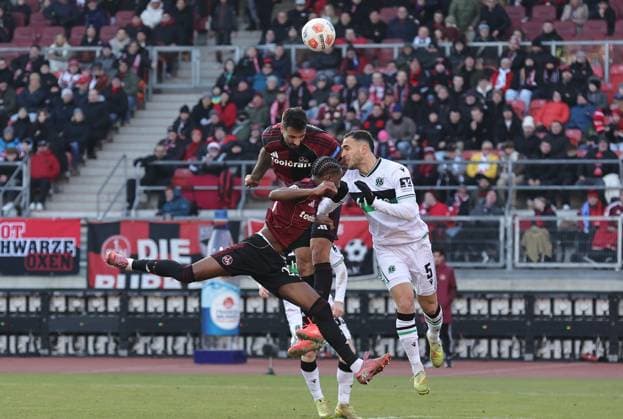 21 12 2025 Soccer Season 2025 2026 2 Soccer Bundesliga 17 Matchday 1 FC Nürnberg FCN Club Hannover 96 H96 Sportfoto Zink DaMa xdaxmax DFL regulations prohibit any use of photographs as image sequences and or quasi video only for editorial use Pape Demba Diop 20, 1 FC Nürnberg FCN Adriano Grimaldi 33, 1 FC Nürnberg FCN Virgil Ghita 5, Hannover 96 H96