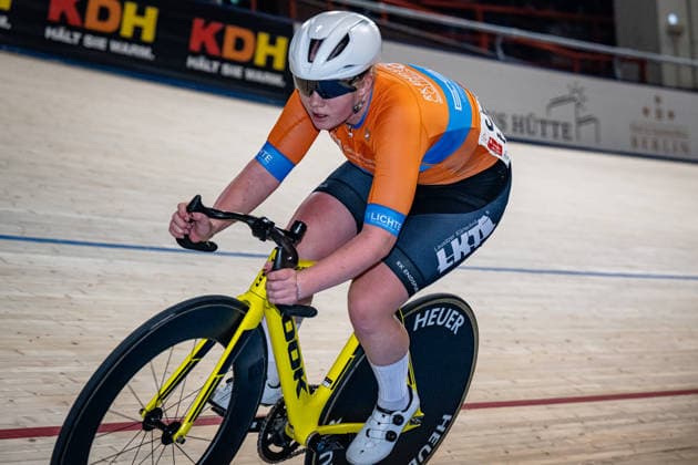 WEISSER Lisa DM Omnium 2025 Frankfurt Oder WEISSER Lisa GER RK Endspurt 09 Cottbus Landscape horizontal Landscape Event Event DM Omnium 2025 German Championship Category Category Cycling Track Cycling National Championship Omnium Women U19 Juniors Location Location Europe Germany Brandenburg Märkisch Oderland Frankfurt Oder Oderlandhalle Discipline Omnium Points Race 4 Race Distance 15 km Date Date 20 12 2025 Saturday Day 2