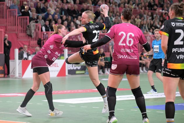 Handball, Women, HBF, TusSies Metzingen - VfL Oldenburg