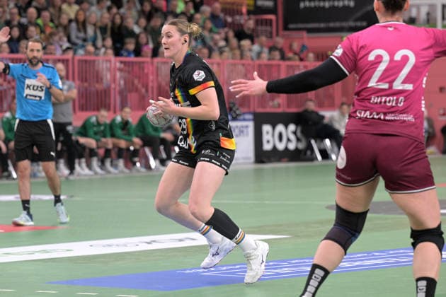 Paulina Golla VfL Oldenburg, 29 TusSies Metzingen vs VfL Oldenburg, Handball, Alsco HBF, 11 League Matchday, Season 2025 2026, 21 12 2025 TusSies Metzingen vs VfL Oldenburg, Handball, Alsco HBF, 11 League Matchday, Season 2025 2026, 21 12 2025 Tuebingen Copyright: xEibner-Pressefoto TobiasxBaurx EP_TBR