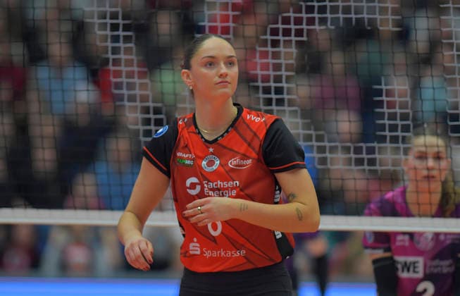 20 12 2025, Dresdens Amelia van der Werff, Volleyball, 1 Bundesliga, Dresdner SC Schwarz Weiss Erfurt 3 0, c Dresden
