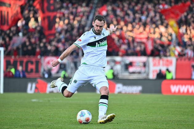 21 12 2025 Soccer Season 2025 2026 2 Soccer Bundesliga 17 Matchday 1 FC Nürnberg FCN Club Hannover 96 H96 Sportfoto Zink xwoxzix DFL regulations prohibit any use of photographs as image sequences and or quasi video only for editorial use Boris Tomiak 3, Hannover 96 H96