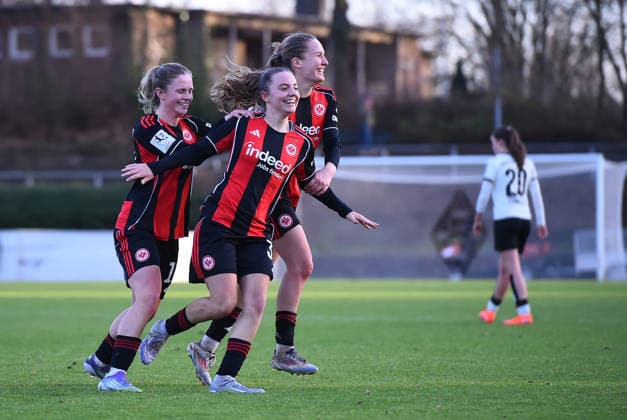 Soccer 2 Womens Bundesliga Season 2025 2026 14 Matchday Borussia Mönchengladbach Eintracht Frankfurt II on 21 12 2025 at Grenzlandstadion in Mönchengladbach Goal celebration for 0 3 by Helene Schäfer Eintracht Frankfurt II , mitte DFB regulations prohibit any use of photographs as image sequences and or quasi video Nordrhein Westfalen Germany