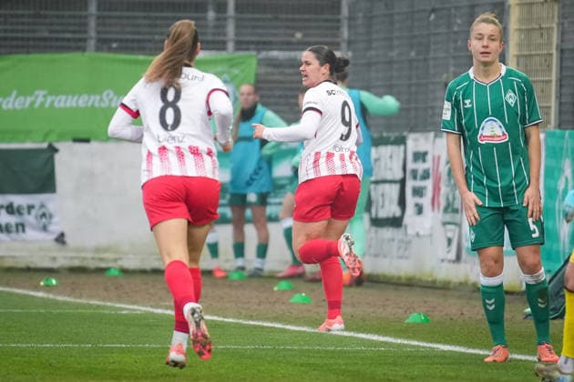 Soccer, Google Pixel Womens Bundesliga, 14 Matchday, 2025 2026, SC Freiburg vs SV Werder Bremen, 21 12 2025, Dreisamstadion, Freiburg, Svenja Förmli SC Freiburg, Women 9 Goal, Goal celebration, Emotions, Goal shot, Joy, Cheering, Freiburg Dreisamstadion Baden Württemberg Germany Copyright: xFINLEYxMÖRCHx