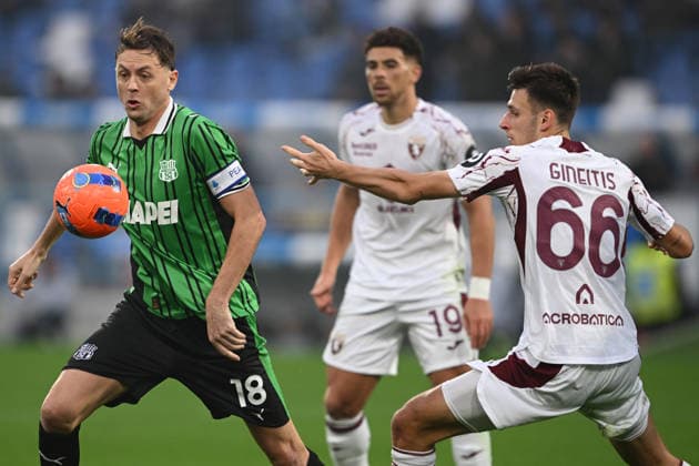 Cm Reggio Emilia 21 12 2025 - campionato di calcio serie A Sassuolo-Torino foto Cristiano Mazzi Image nella foto: Nemanja Matic-Gvidas Gineitis 