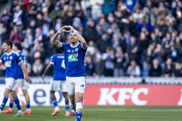 FOOTBALL : Racing de Strasbourg (RCS) vs Dunkerque- Coupe de France - 32e de finale - 21 12 2025 Stade de la Meinau. Strasbourg - France Joie des joueurs de l equipe de Racing Strasbourg apres le but de Julio Encisco 19 (RCS)  Copyright: xelyxandroxcegarrax
