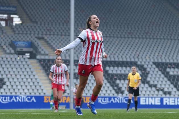 Leela Egli SC Freiburg, 20 goal celebration, emotions, jubilation, goal success, finish, goal , Germany, Soccer, GooglePixel Women Bundesliga, 14 Matchday, 2025 2026, SC Freiburg vs SV Werder Bremen, 21 12 2025, Dreisamstadion, Freiburg, Germany DFB REGULATIONS PROHIBIT ANY USE OF PHOTOGRAPHS AS IMAGE SEQUENCES AND OR QUASI VIDEO Freiburg Dreisamstadion Baden Wuerttemberg Germany Copyright: xArnexAmbergx