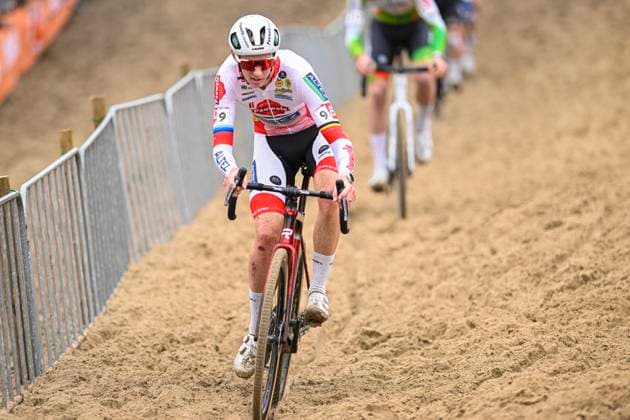 UCI Cyclocross World Cup 2025-2026 Koksijde KOKSIJDE, BELGIUM - DECEMBER 21 : Vanthourenhout Michael (BEL) of Pauwels Sauzen - Altez Industriebouw in action during the 6th leg of the Koksijde UCI Cyclocross World Cup 2025-2026 a cyclocross race for Men Elite on December 21, 2025 in Koksijde, Belgium, 21 12 2025 ( Koksijde Belgium  Copyright: xNicoxVereeckenx