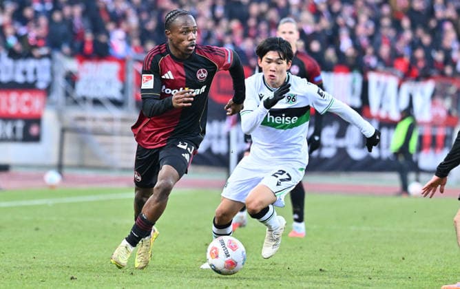 21 12 2025 Soccer Season 2025 2026 2 Soccer Bundesliga 17 Matchday 1 FC Nürnberg FCN Club Hannover 96 H96 Sportfoto Zink xwoxzix DFL regulations prohibit any use of photographs as image sequences and or quasi video only for editorial use Mohamed Ali Zoma 23, 1 FC Nürnberg FCN Hayate Matsuda 27, Hannover 96 H96