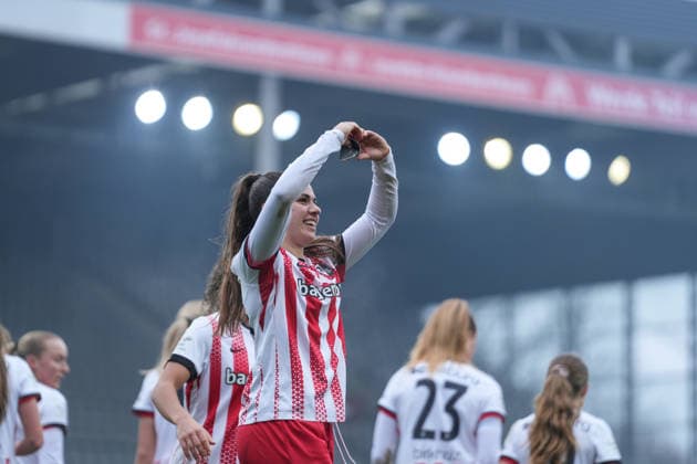 Leela Egli SC Freiburg, 20 goal celebration, emotions, jubilation, goal success, finish, goal , Germany, Soccer, GooglePixel Women Bundesliga, 14 Matchday, 2025 2026, SC Freiburg vs SV Werder Bremen, 21 12 2025, Dreisamstadion, Freiburg, Germany DFB REGULATIONS PROHIBIT ANY USE OF PHOTOGRAPHS AS IMAGE SEQUENCES AND OR QUASI VIDEO Freiburg Dreisamstadion Baden Wuerttemberg Germany Copyright: xArnexAmbergx