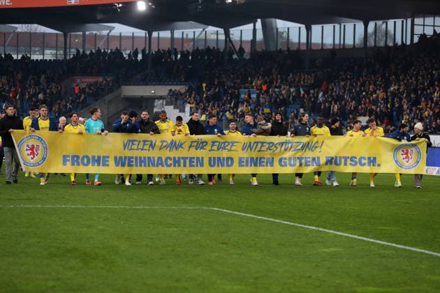 Braunschweig vs Schalke 04, 2 BL Braunschweig, 21 12 2025, FOOTBALL Eintracht Braunschweig vs FC Schalke 04, 2 BL, Season 2025 26 Braunschweig