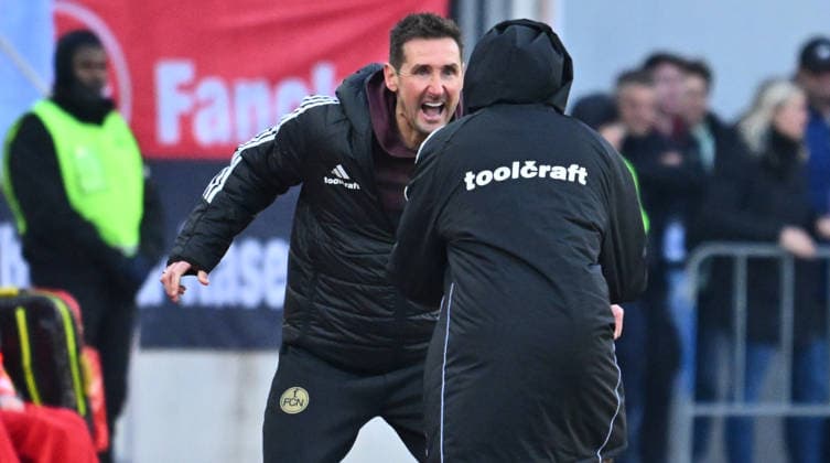 21 12 2025 Soccer Season 2025 2026 2 Soccer Bundesliga 17 Matchday 1 FC Nürnberg FCN Club Hannover 96 H96 Sportfoto Zink xwoxzix DFL regulations prohibit any use of photographs as image sequences and or quasi video only for editorial use Miroslav Miro Klose Trainer 1 FC Nürnberg FCN Jubel Freude
