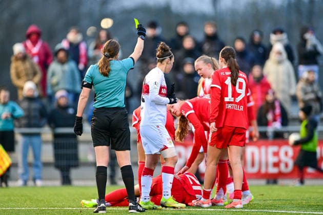 Anna Lena Weiss Referee shows Nicole Billa Stuttgart, 26 the yellow card, warning, yellow card, 21 12 2025, Munich Germany , Soccer,2 Women Bundesliga, FC Bayern München II VfB Stuttgart, DFB DFL REGULATIONS PROHIBIT ANY USE OF PHOTOGRAPHS AS IMAGE SEQUENCES AND OR QUASI VIDEO xslx